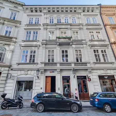 White & Woody Quadrio Apartments * Prague